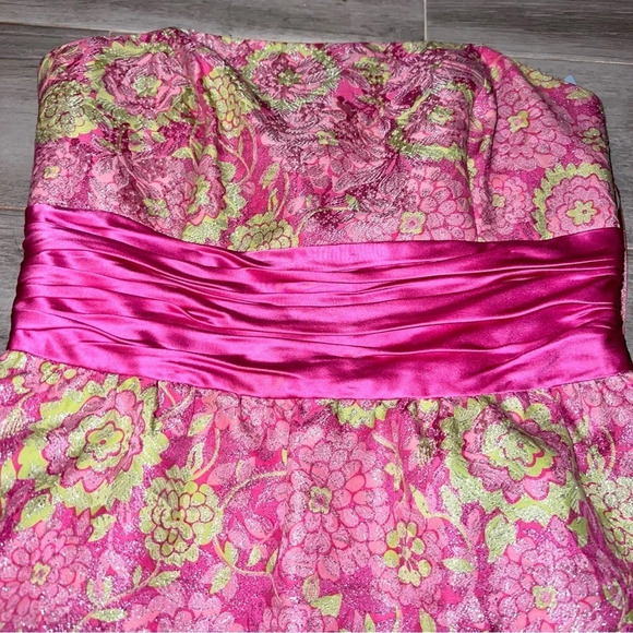 Lilly Pulitzer Vintage Hot Pink Floral Natalia Jacquard Strapless Dress, size 4 - Picture 2 of 10